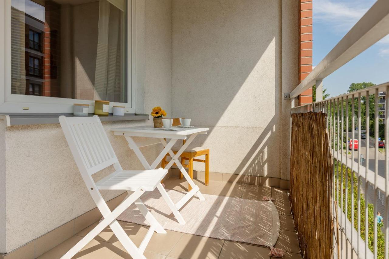 Apartment Fort Bema With Parking By Renters Warschau